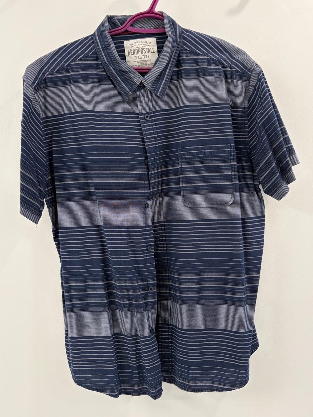 Aeropostale Men’s Navy Striped Short-Sleeve Button-Up Shirt - XL